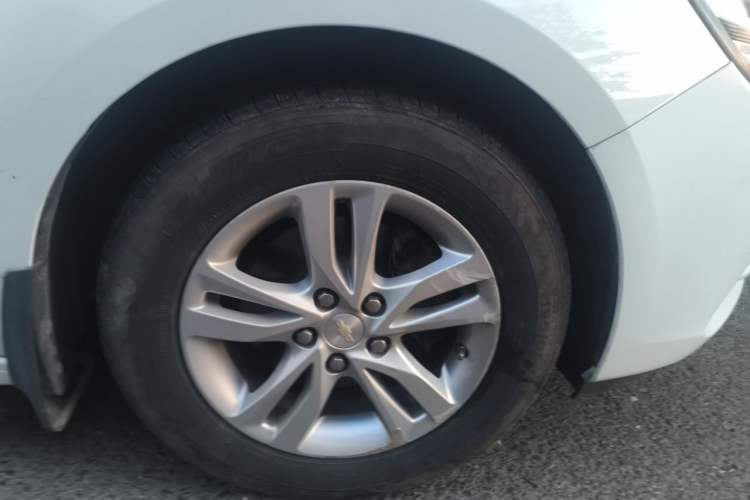 Used Chevrolet Cavalier 2016 1.5L Automatic Xinyue Edition Right Front Wheel Hub