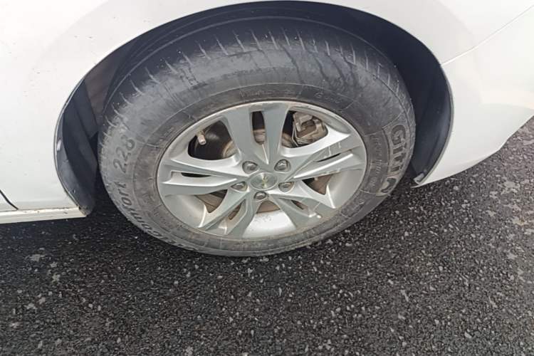Used Chevrolet Cavalier 2016 1.5L Automatic Xinyue Edition Right Front Wheel Hub