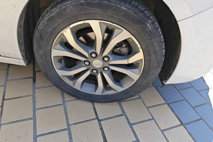 Used Chevrolet Cavalier 2016 1.5L Automatic Xinsong Edition Right Front Wheel Hub