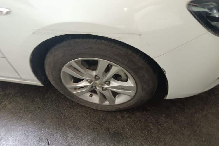 Used Chevrolet Cavalier 2016 1.5L Automatic Enjoyment Edition Right Front Wheel Hub