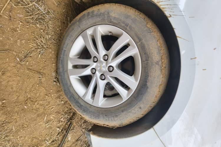 Used Chevrolet Cavalier 2016 1.5L Manual Xinyue Edition Right Front Wheel Hub