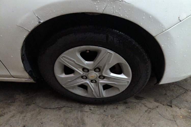 Used Chevrolet Cavalier 2016 1.5L Automatic Enjoyment Edition Right Front Wheel Hub