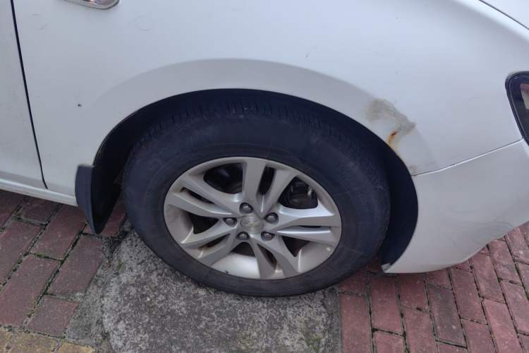 Used Chevrolet Cavalier 2016 1.5L Automatic Xinyue Edition Right Front Wheel Hub