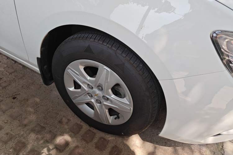 Used Chevrolet Cavalier 2016 1.5L Automatic Enjoyment Edition Right Front Wheel Hub