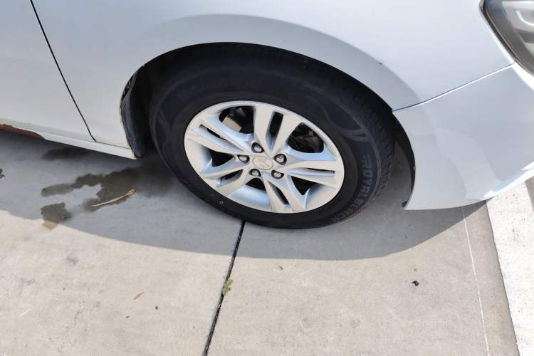 Used Chevrolet Cavalier 2016 1.5L Manual Xinyue Edition Right Front Wheel Hub
