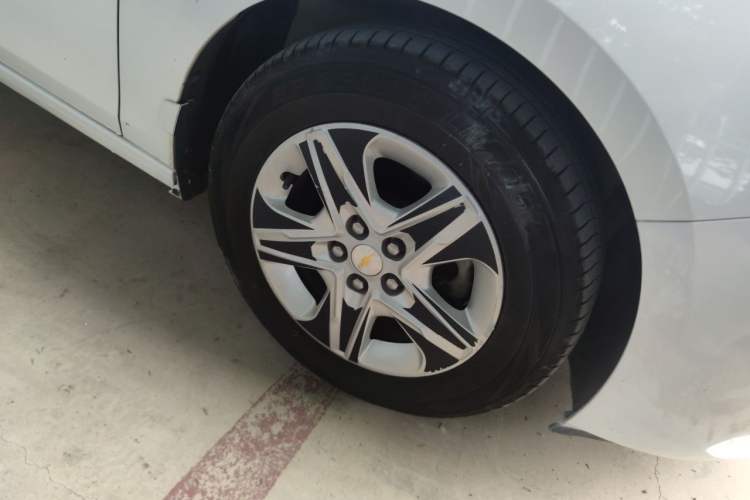 Used Chevrolet Cavalier 2016 1.5L Manual Enjoyment Edition Right Front Wheel Hub