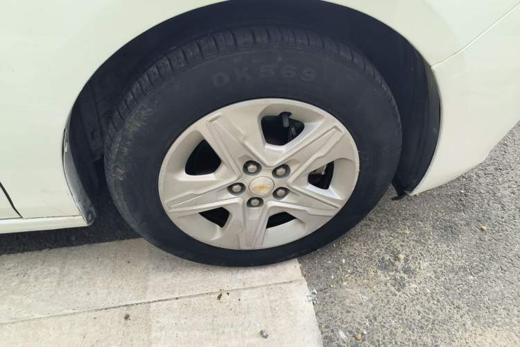Used Chevrolet Cavalier 2016 1.5L Automatic Enjoyment Edition Right Front Wheel Hub