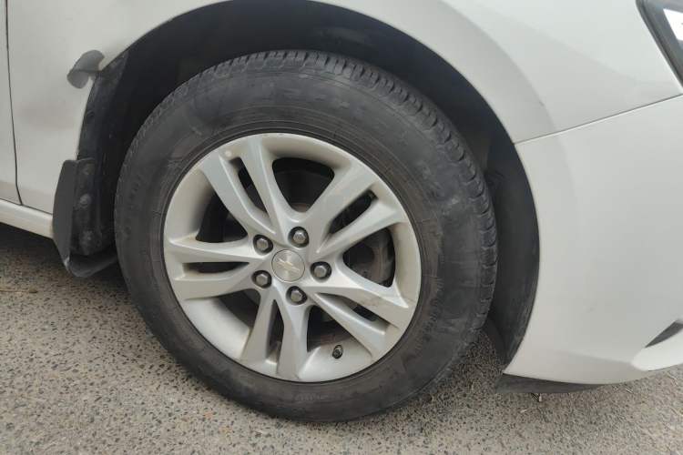 Used Chevrolet Cavalier 2016 1.5L Automatic Xinyue Edition Right Front Wheel Hub