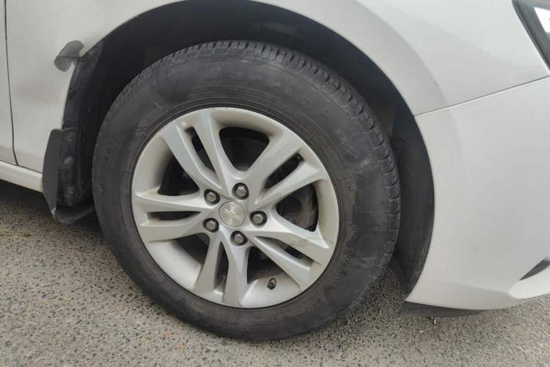 Used Chevrolet Cavalier 2016 1.5L Automatic Xinyue Edition Right Front Wheel Hub
