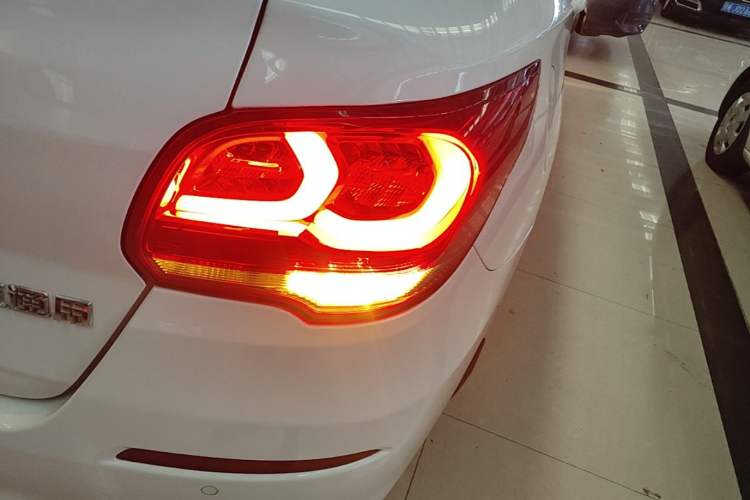 Used Chevrolet Cavalier 2016 1.5L Automatic Xinyue Edition Right Rear Taillight