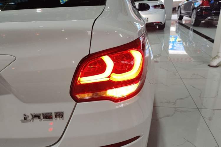Used Chevrolet Cavalier 2016 1.5L Automatic Xinyue Edition Right Rear Taillight