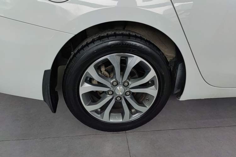 Used Chevrolet Cavalier 2016 1.5L Automatic Xinsong Edition Right Rear Wheel Hub