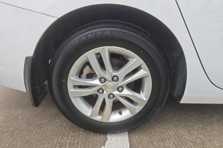 Used Chevrolet Cavalier 2016 1.5L Automatic Xinyue Edition Right Rear Wheel Hub