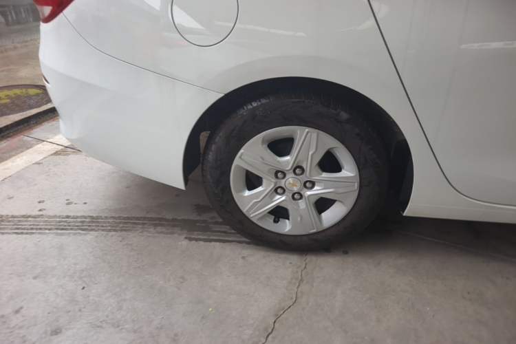 Used Chevrolet Cavalier 2016 1.5L Automatic Enjoyment Edition Right Rear Wheel Hub