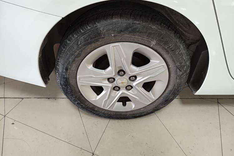 Used Chevrolet Cavalier 2016 1.5L Manual Enjoyment Edition Right Rear Wheel Hub
