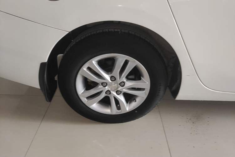 Used Chevrolet Cavalier 2016 1.5L Automatic Xinyue Edition Right Rear Wheel Hub