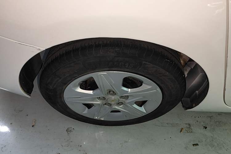 Used Chevrolet Cavalier 2016 1.5L Automatic Enjoyment Edition Right Rear Wheel Hub