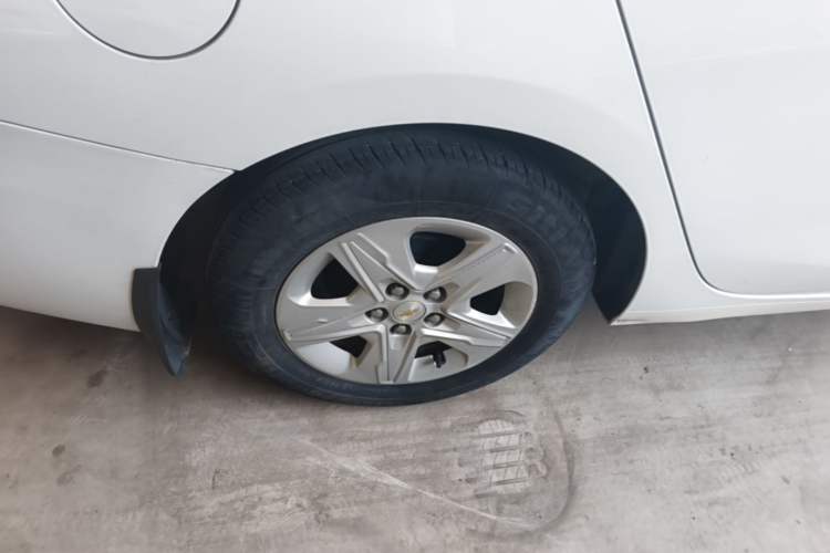 Used Chevrolet Cavalier 2016 1.5L Manual Enjoyment Edition Right Rear Wheel Hub