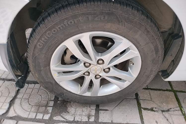Used Chevrolet Cavalier 2016 1.5L Manual Xinyue Edition Right Rear Wheel Hub
