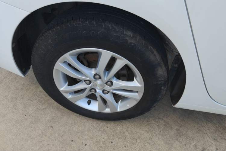 Used Chevrolet Cavalier 2016 1.5L Automatic Xinyue Edition Right Rear Wheel Hub