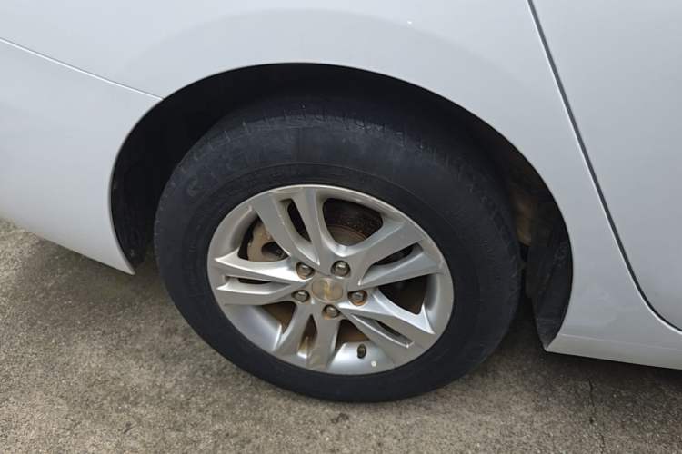 Used Chevrolet Cavalier 2016 1.5L Automatic Xinyue Edition Right Rear Wheel Hub