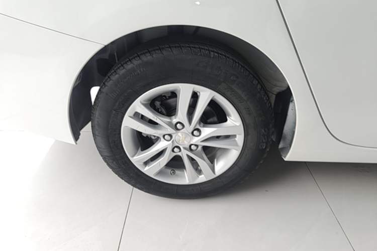 Used Chevrolet Cavalier 2016 1.5L Manual Xinyue Edition Right Rear Wheel Hub