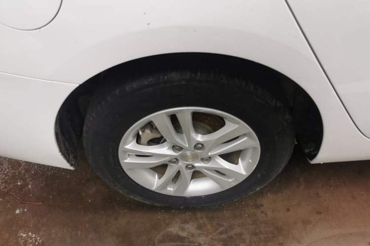 Used Chevrolet Cavalier 2016 1.5L Automatic Xinyue Edition Right Rear Wheel Hub