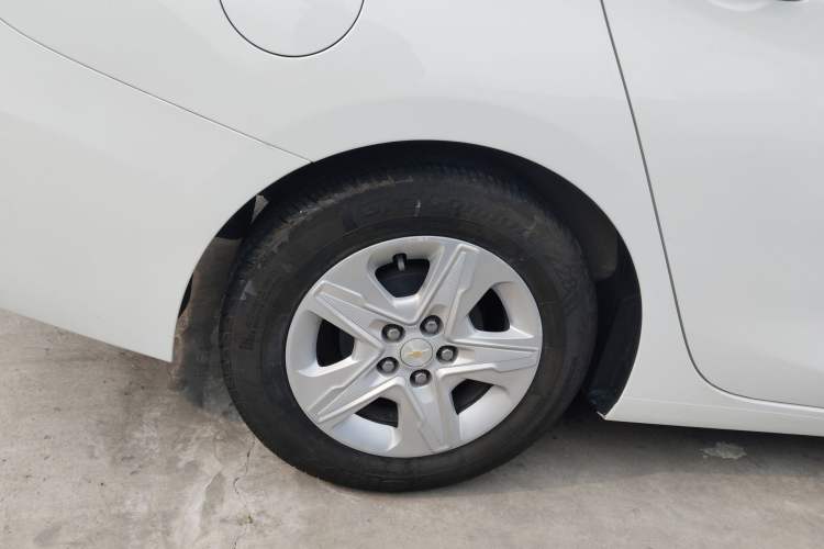 Used Chevrolet Cavalier 2016 1.5L Automatic Enjoyment Edition Right Rear Wheel Hub