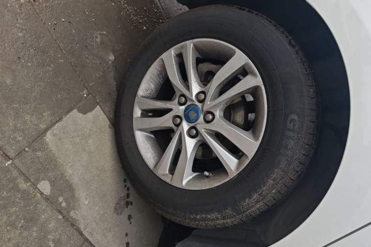 Used Chevrolet Cavalier 2016 1.5L Automatic Xinyue Edition Right Rear Wheel Hub
