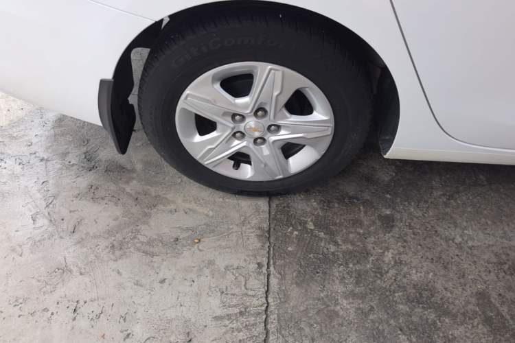 Used Chevrolet Cavalier 2016 1.5L Manual Enjoyment Edition Right Rear Wheel Hub