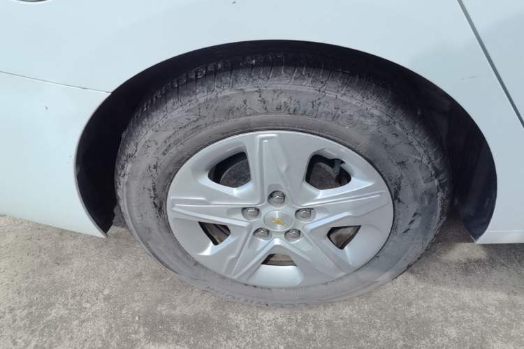 Used Chevrolet Cavalier 2016 1.5L Automatic Enjoyment Edition Right Rear Wheel Hub
