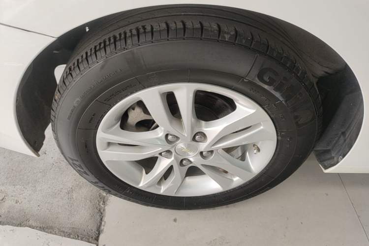 Used Chevrolet Cavalier 2016 1.5L Automatic Xinyue Edition Right Rear Wheel Hub