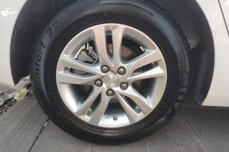 Used Chevrolet Cavalier 2016 1.5L Manual Xinyue Edition Right Rear Wheel Hub