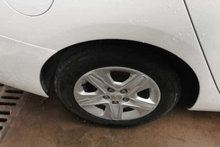 Used Chevrolet Cavalier 2016 1.5L Automatic Enjoyment Edition Right Rear Wheel Hub