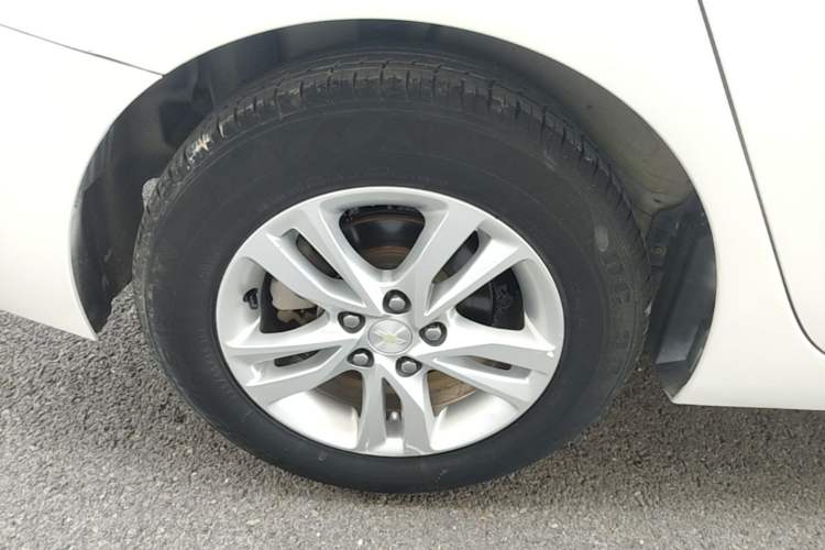 Used Chevrolet Cavalier 2016 1.5L Automatic Xinyue Edition Right Rear Wheel Hub