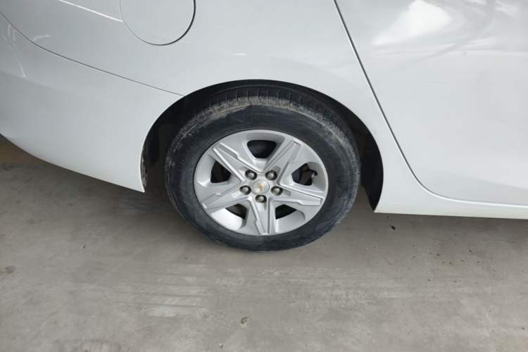 Used Chevrolet Cavalier 2016 1.5L Manual Enjoyment Edition Right Rear Wheel Hub
