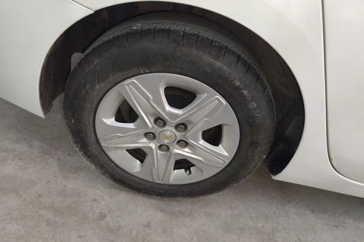 Used Chevrolet Cavalier 2016 1.5L Automatic Enjoyment Edition Right Rear Wheel Hub