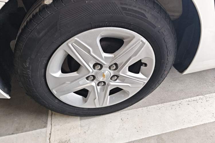 Used Chevrolet Cavalier 2016 1.5L Automatic Enjoyment Edition Right Rear Wheel Hub
