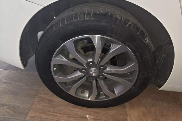 Used Chevrolet Cavalier 2016 1.5L Automatic Xinsong Edition Right Rear Wheel Hub