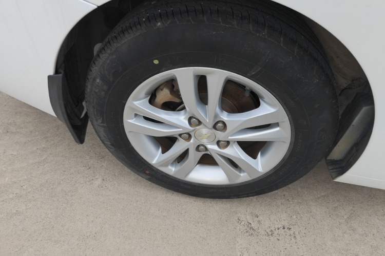 Used Chevrolet Cavalier 2016 1.5L Automatic Xinyue Edition Right Rear Wheel Hub