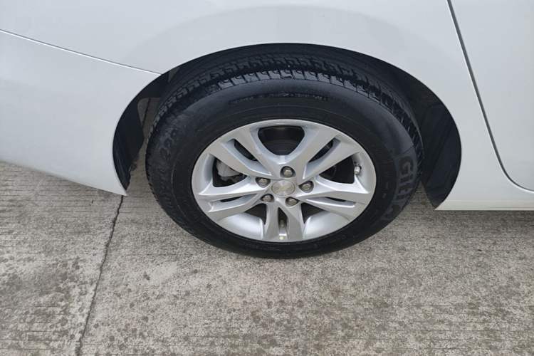 Used Chevrolet Cavalier 2016 1.5L Automatic Xinyue Edition Right Rear Wheel Hub