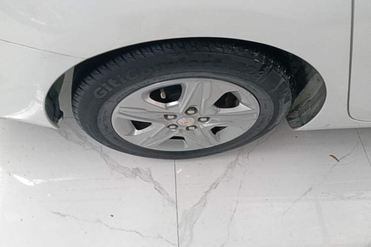 Used Chevrolet Cavalier 2016 1.5L Automatic Enjoyment Edition Right Rear Wheel Hub