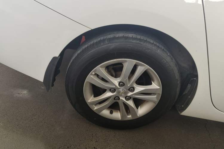 Used Chevrolet Cavalier 2016 1.5L Automatic Xinyue Edition Right Rear Wheel Hub