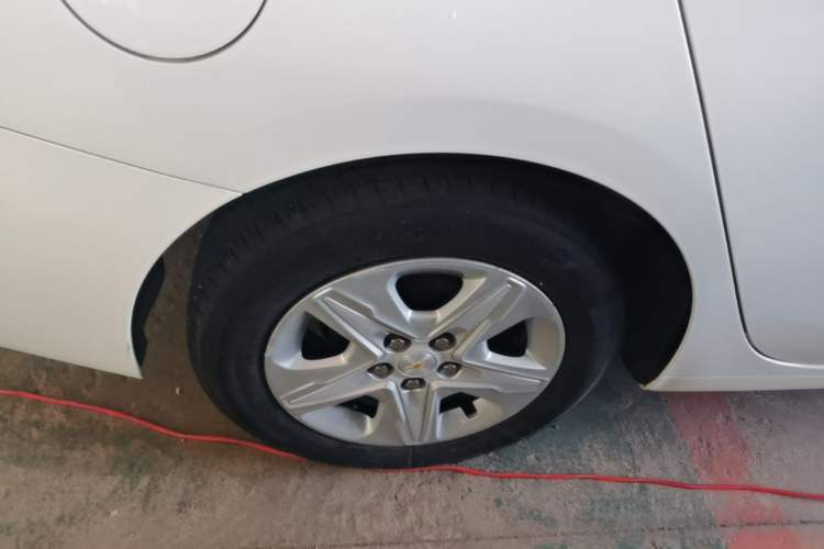 Used Chevrolet Cavalier 2016 1.5L Automatic Enjoyment Edition Right Rear Wheel Hub