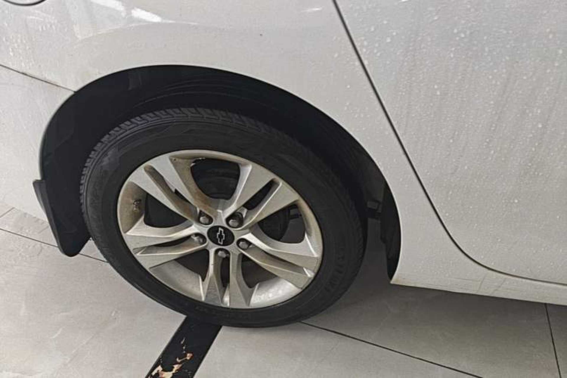 Used Chevrolet Cavalier 2016 1.5L Automatic Enjoyment Edition Right Rear Wheel Hub