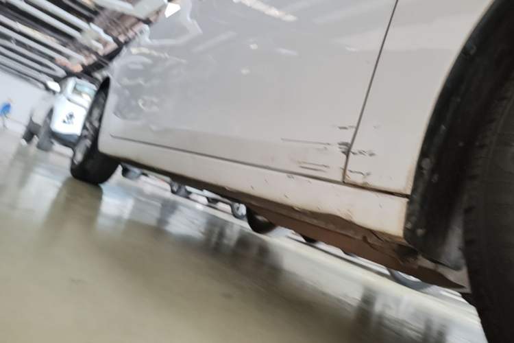 Used Chevrolet Cavalier 2016 1.5L Automatic Xinsong Edition Right Side Sill