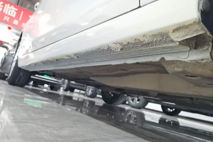 Used Chevrolet Cavalier 2016 1.5L Automatic Xinyue Edition Right Side Sill