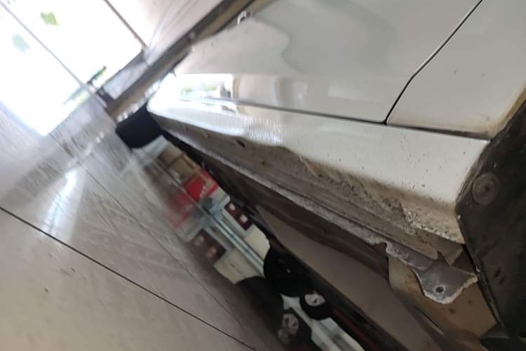 Used Chevrolet Cavalier 2016 1.5L Manual Enjoyment Edition Right Side Sill