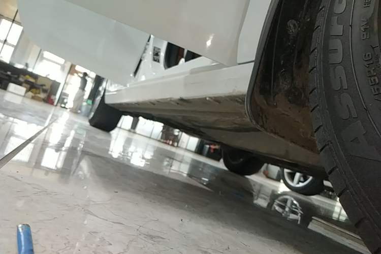 Used Chevrolet Cavalier 2016 1.5L Automatic Xinsong Edition Right Side Sill