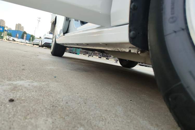 Used Chevrolet Cavalier 2016 1.5L Manual Enjoyment Edition Right Side Sill